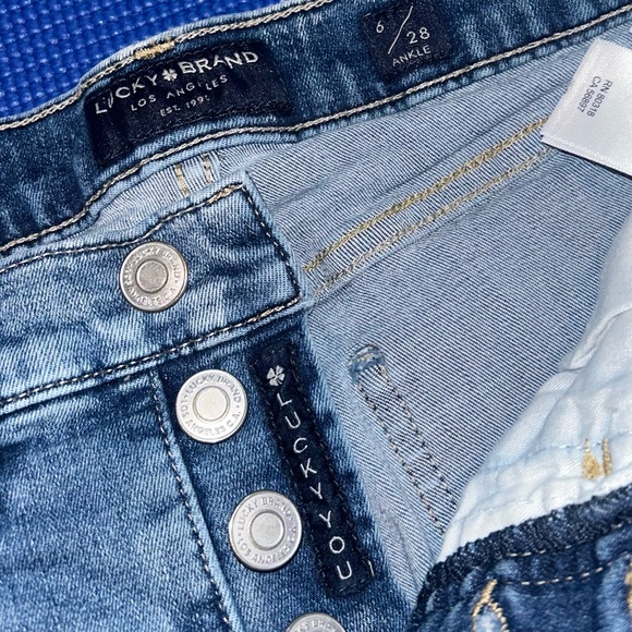 Lucky Brand High Waisted Skinny Jeans - Picture 4 of 4